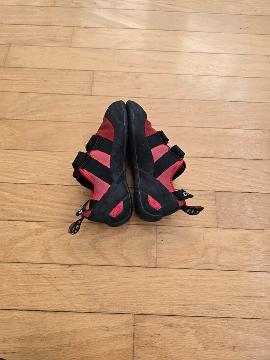 Climb X | Rave Strap red black sporty rock climbing shoes | MENS 7.5